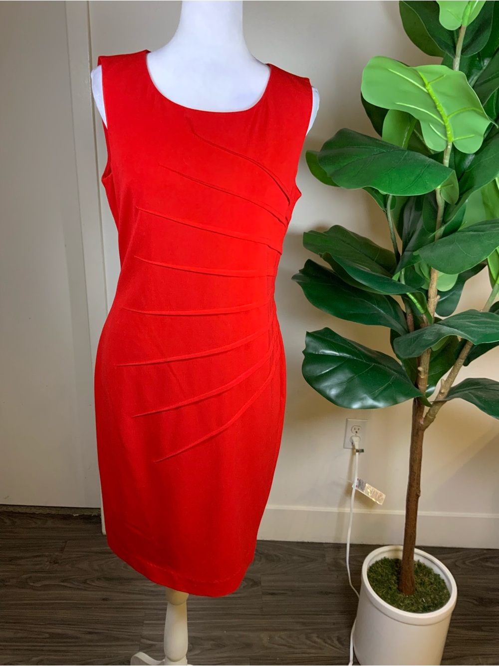 Calvin Klein Red Sleeveless Sheath Dress with Sculpted Seams